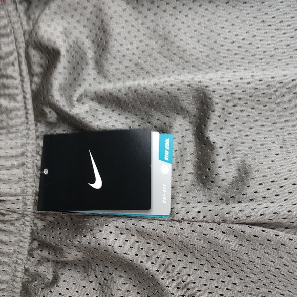 Nike Dri Fit Joggers NWT - Picture 3 of 5